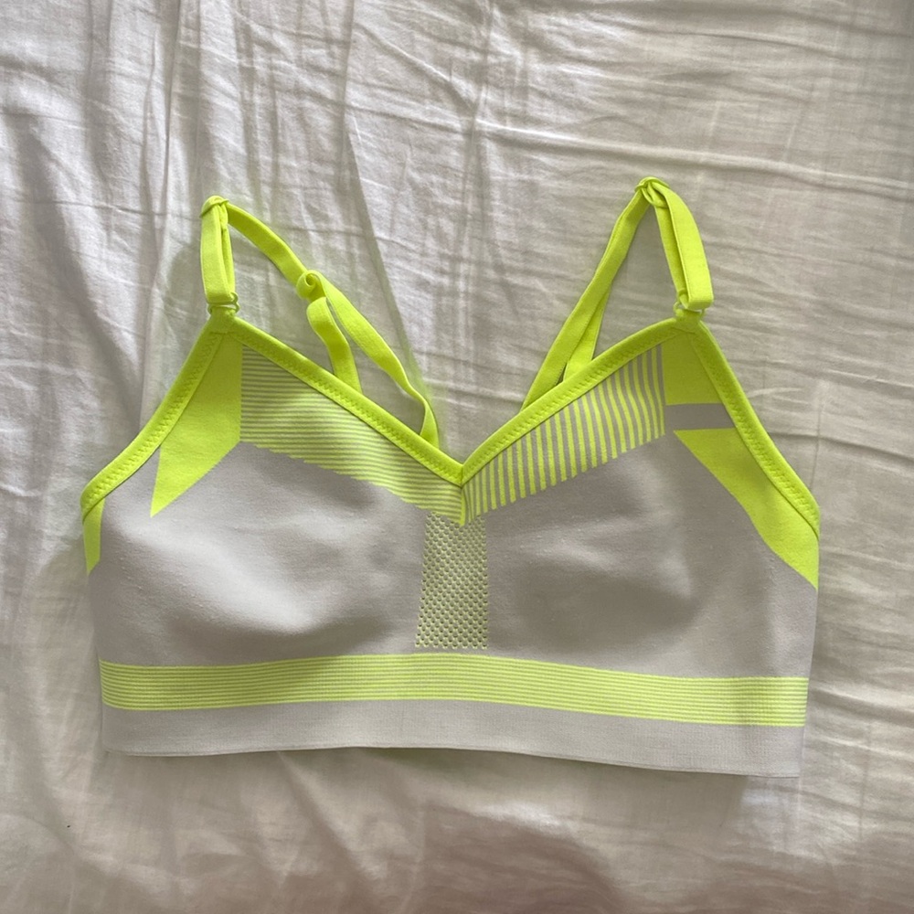 Nike Flyknit Indy Sports Bra